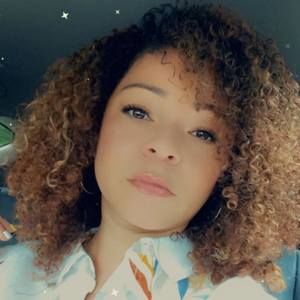 Meet your Posher, Liz